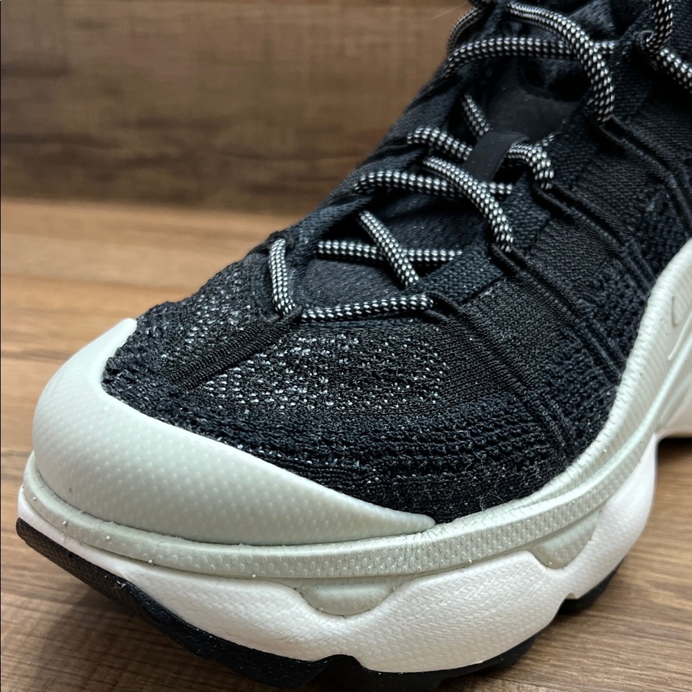 Nike Black and White Athletic Shoes NIKE AIR MAX FLYKNIT VENTURE BRAND NEW - Picture 8 of 10